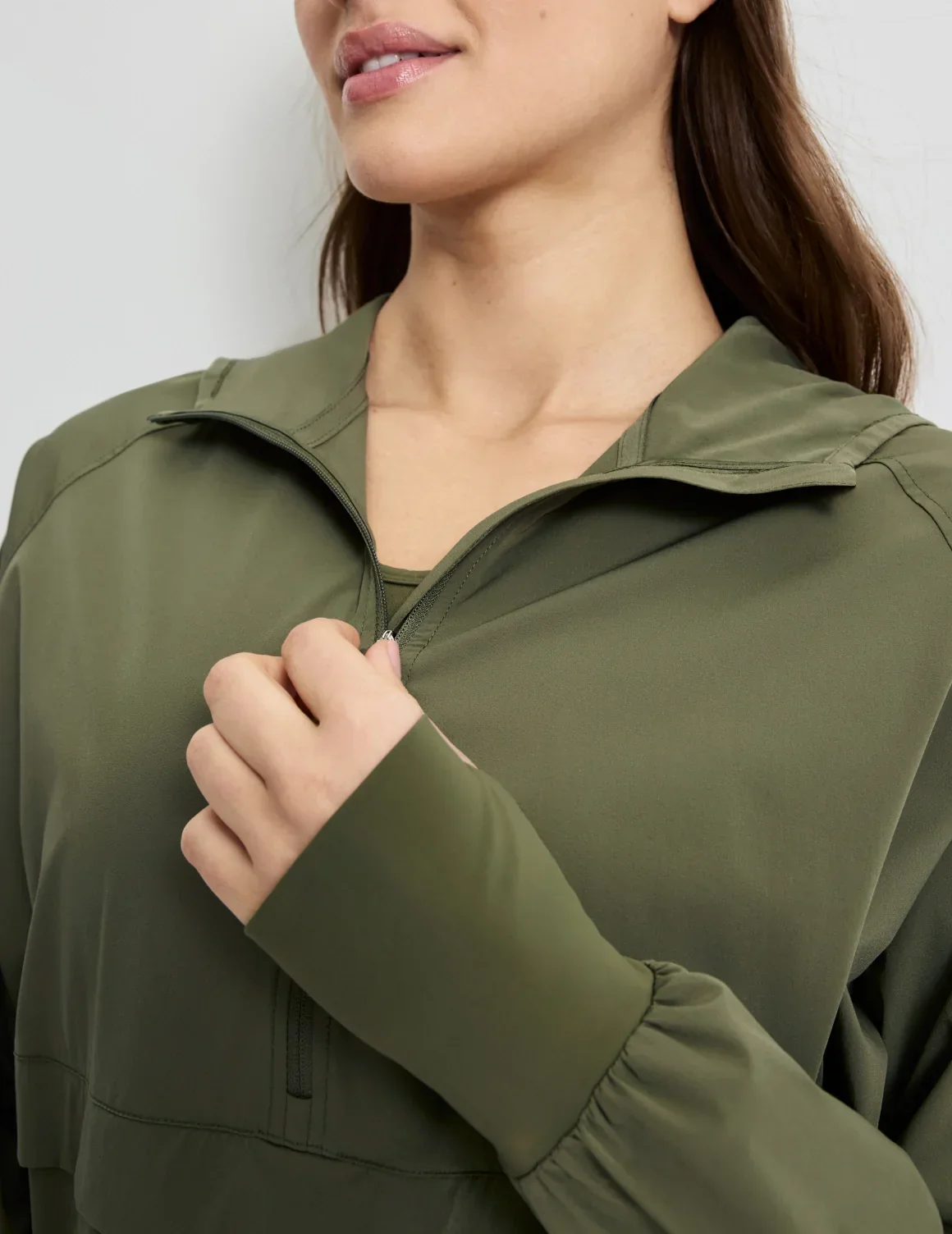 Pursuit Training Jacket - Last Call - Image 11