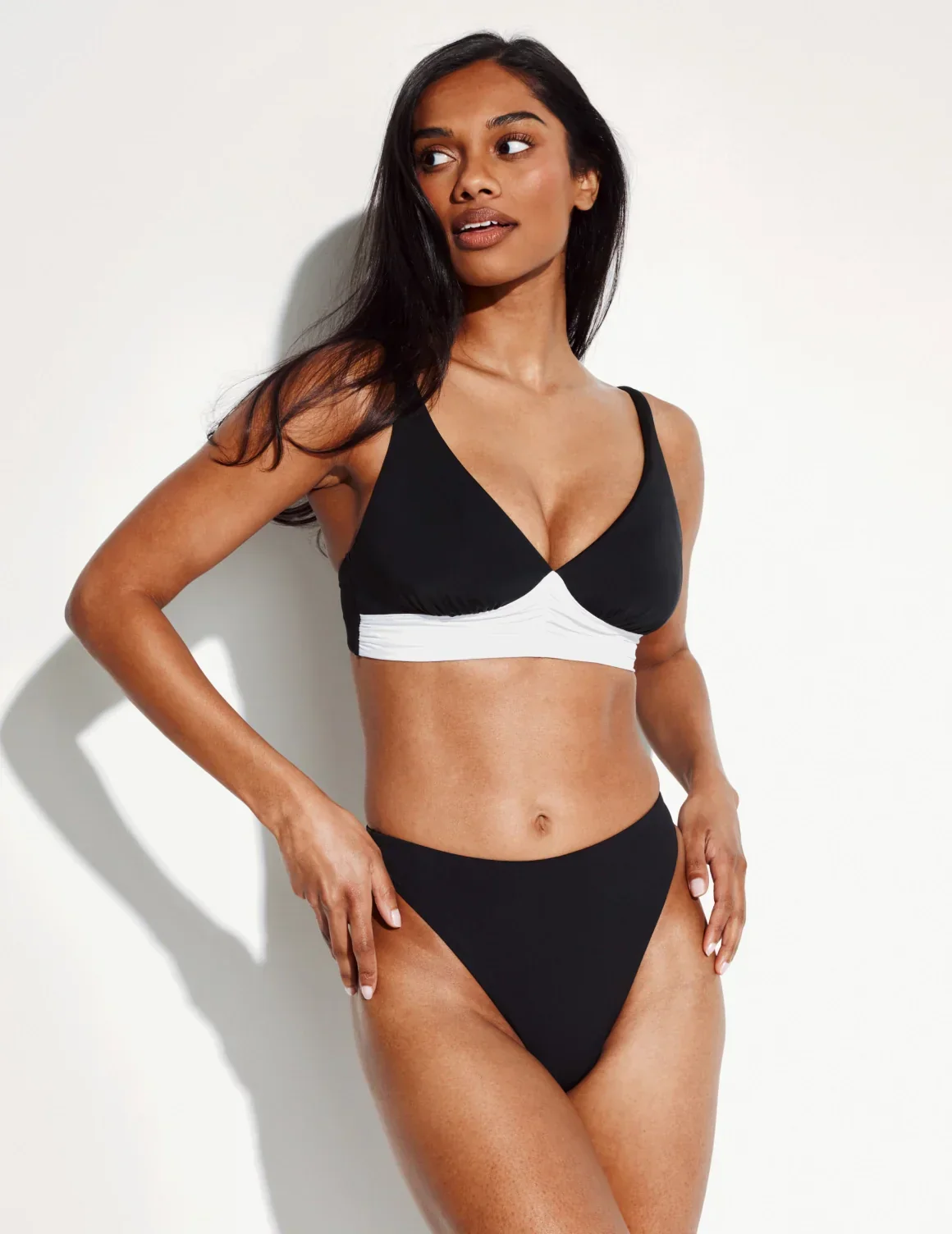 Ruched Deep V Bikini Top - Image 11