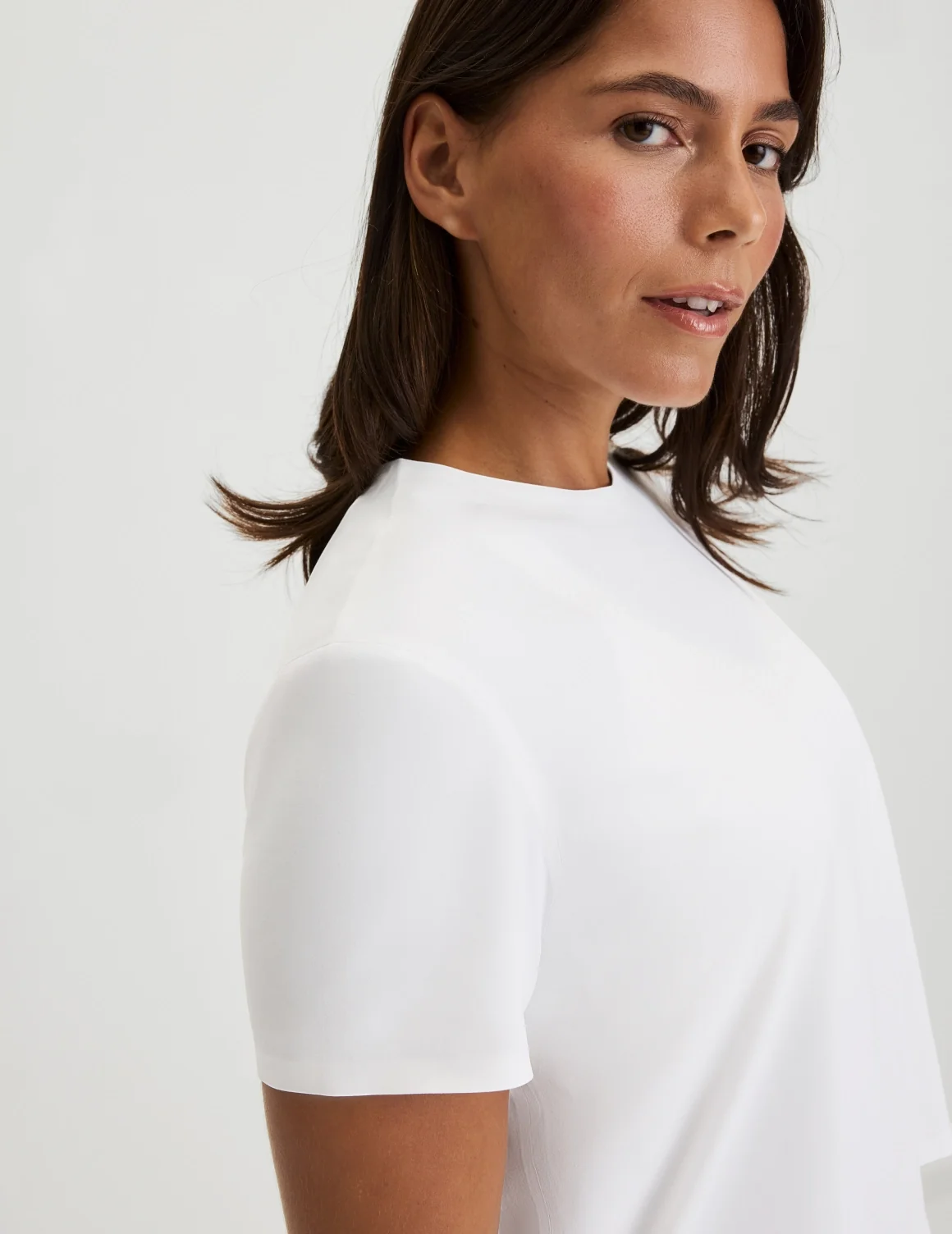 Studio Sleek Cropped T-Shirt - Last Call - Image 23